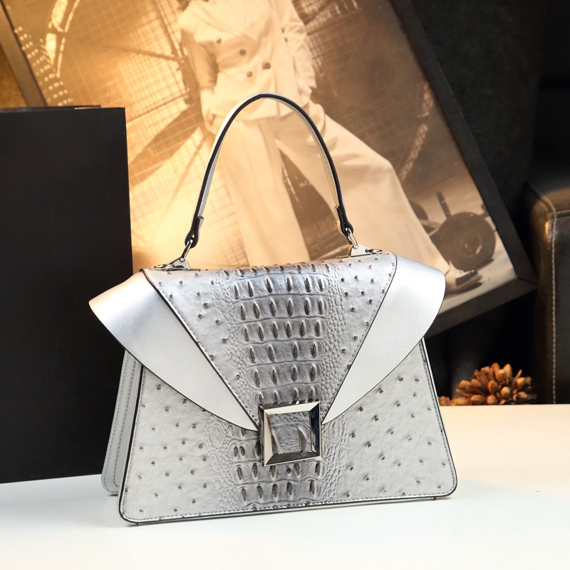 Luxury Fashion Icon Designer D - огляд і ціна Luxury Bags Must Have