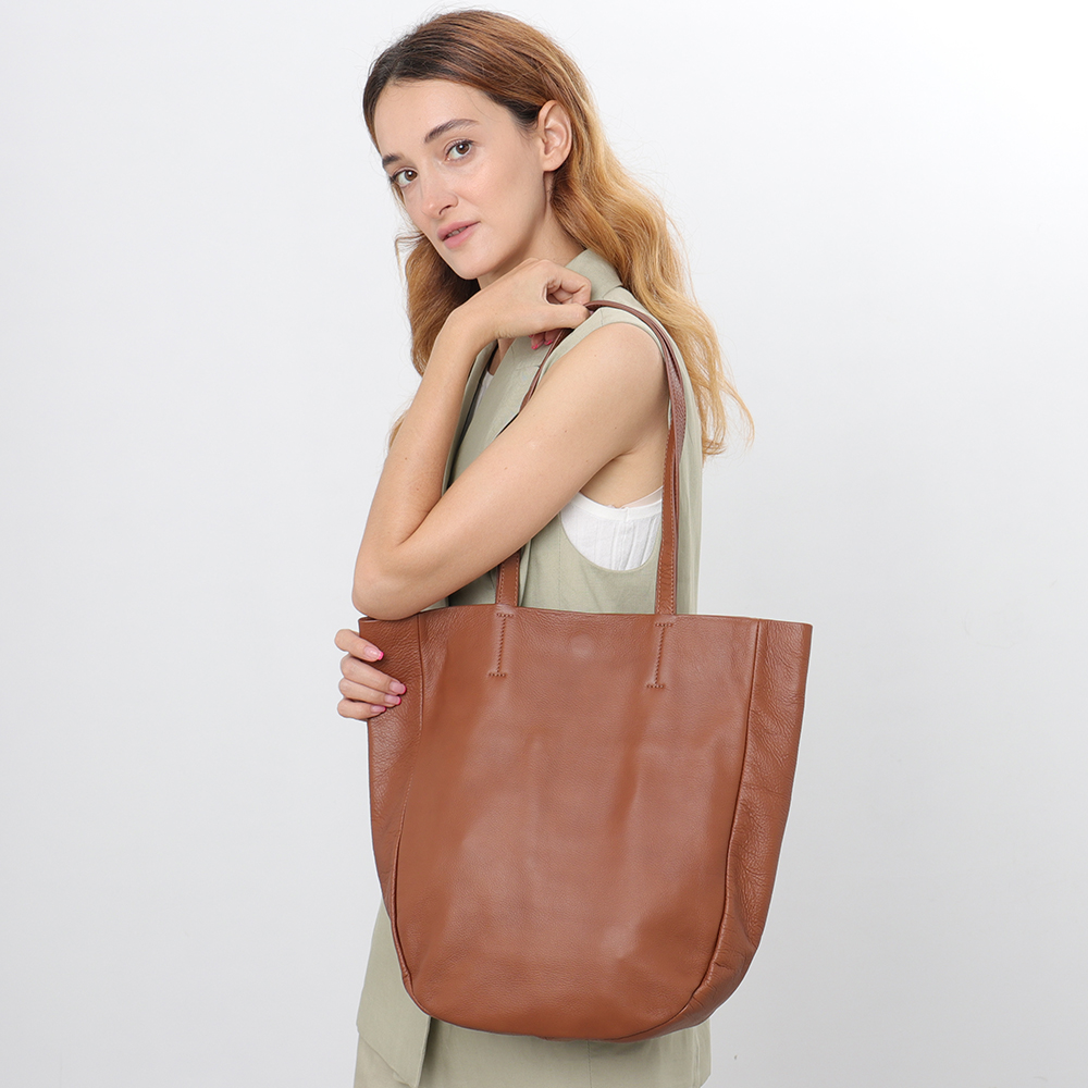 SC Luxury Italian Genuine Leat - огляд і ціна Luxury Bags Collection