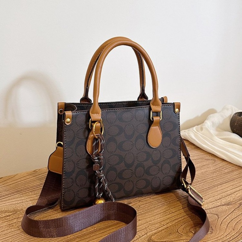 Luxury Must-Have Tote Designer - огляд і ціна Luxury Bags Must Have