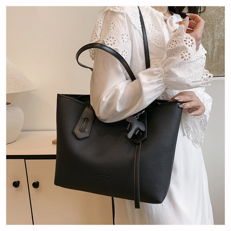 Trendy Must-Have Designer Diap - огляд і ціна Luxury Bags Must Have
