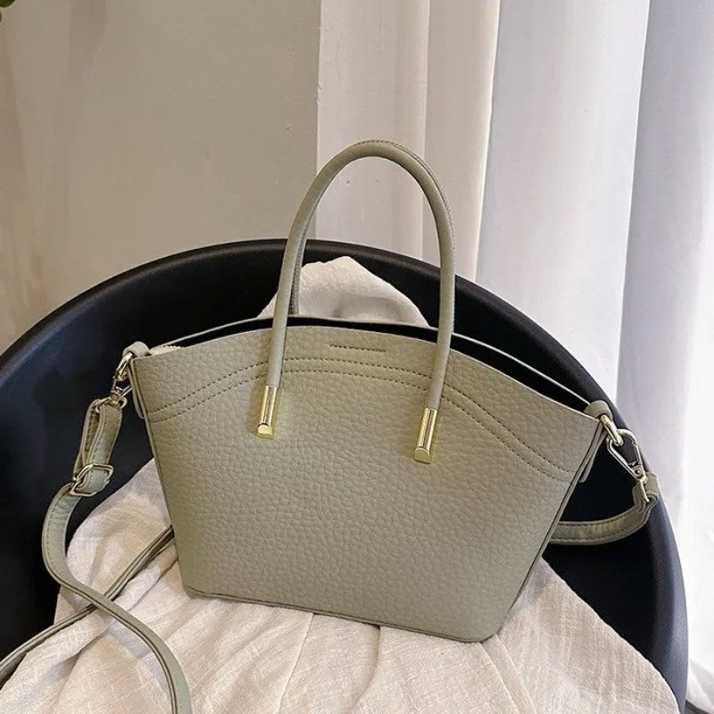 Luxury Must-Have Tote Designer - огляд і ціна Luxury Bags Must Have