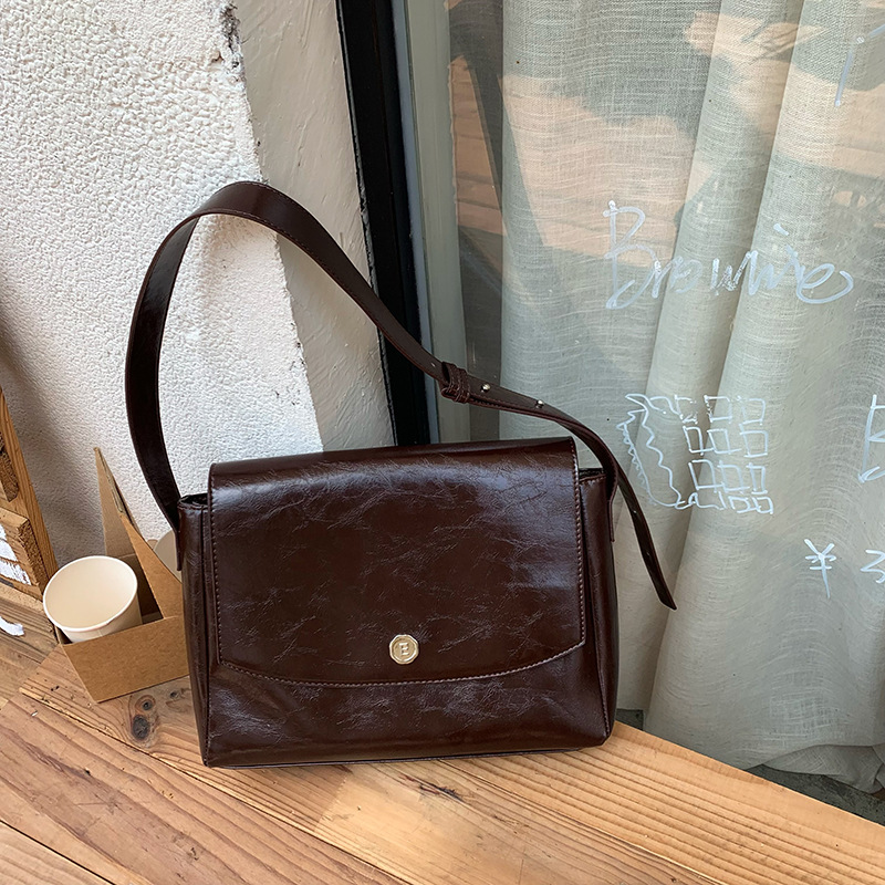 CGCBAG Vintage Lage Capacity M - огляд і ціна Luxury High Quality Bags