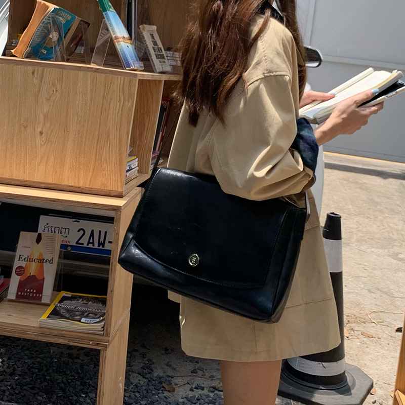 CGCBAG Vintage Lage Capacity M - огляд і ціна Luxury High Quality Bags