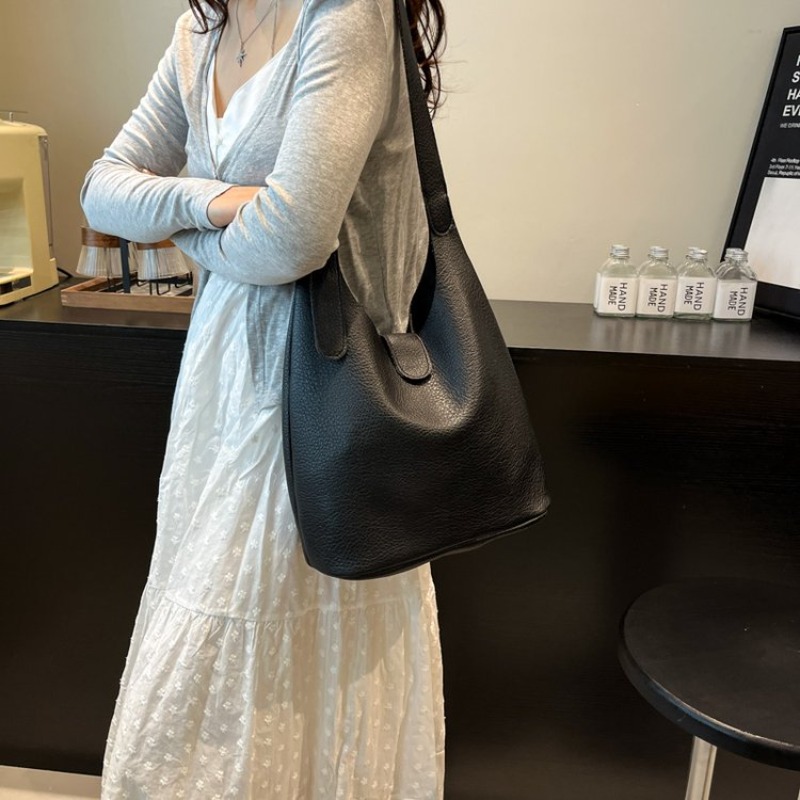 Elegant Parisian Designer Diap - огляд і ціна Luxury Bags Must Have