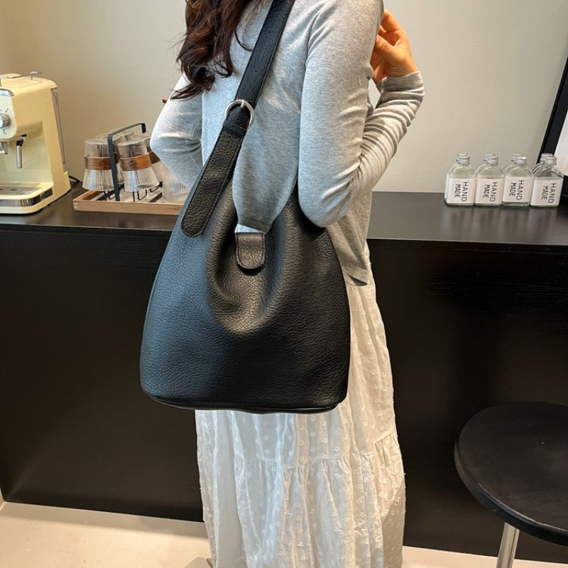 Elegant Parisian Designer Diap - огляд і ціна Luxury Bags Must Have
